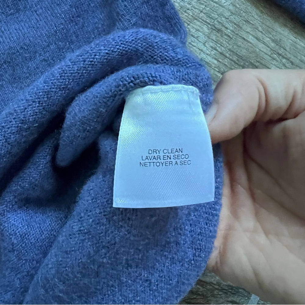 Jones New York 100% Cashmere Sweater V Neck, Blue, Women’s Medium - Picture 3 of 6